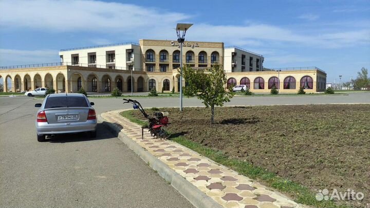 Мотоблок пахата