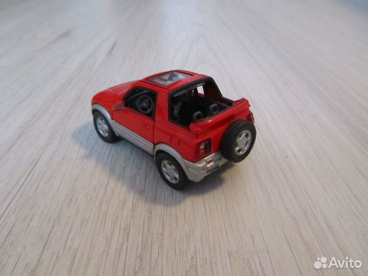 Модель Toyota Rav 4 1 : 43