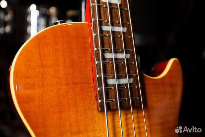 Бас гитара Grass Roots les paul