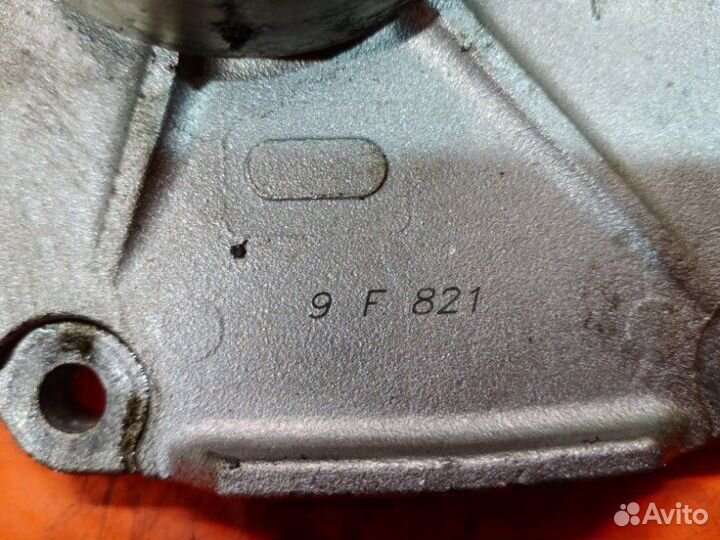 Помпа Renault Megane 1.5 DCI K9K 2003-2008
