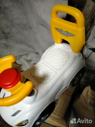 Машинка игрушечная