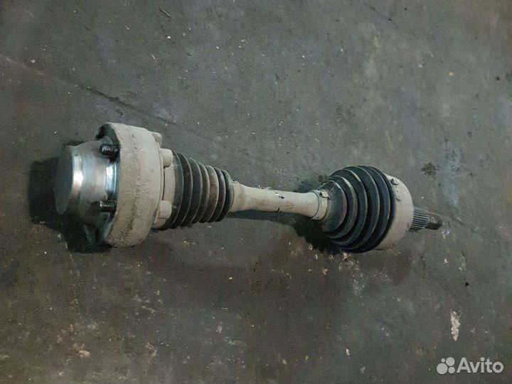 Привод правый фольцваген туарег 4.2 AXQ