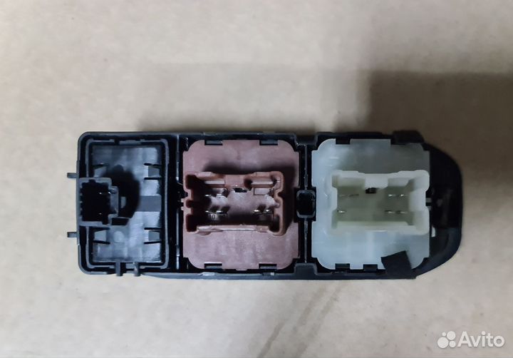 Блок кнопок стеклоподъемника Duster 2