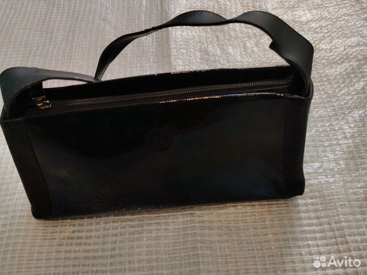 Клатч черный лаковый