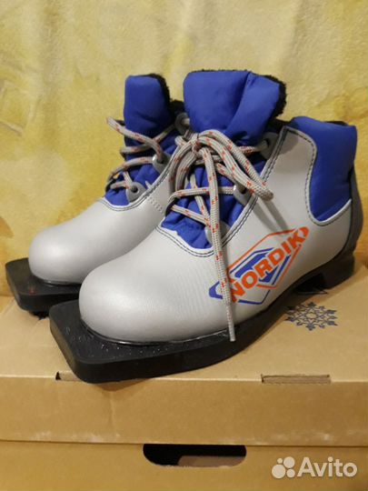 Ботинки лыжные детские 31 р
