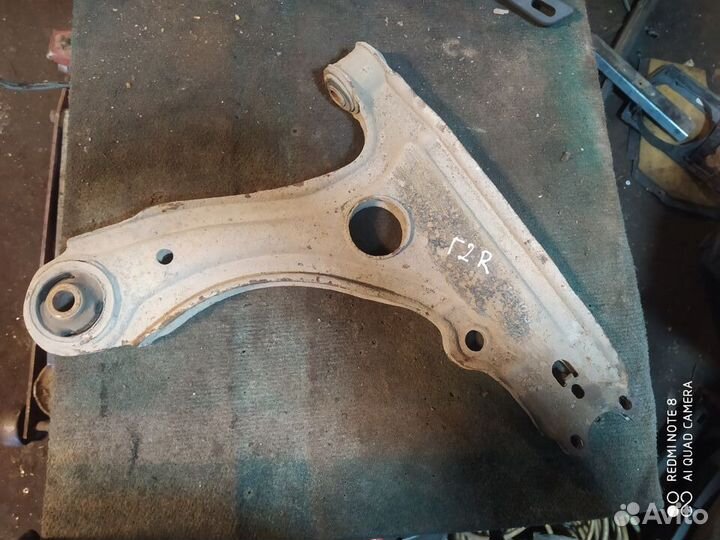 Рычаг правый Golf 2