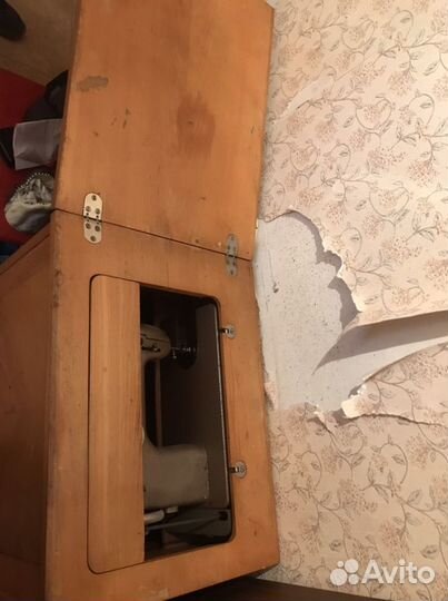 Швейная машинка с тумбой ножная Подольск