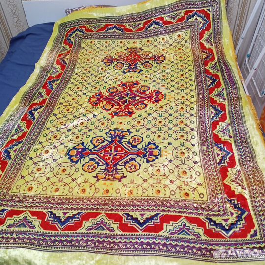 Плюшевое покрывало (или ковер) времён СССР