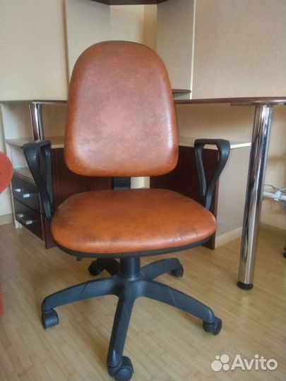 Компьютерный стол бу