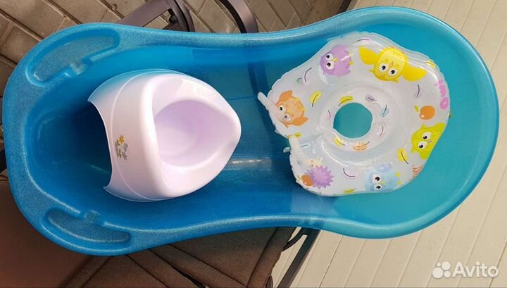 Ванночка, горшок и круг для купания новорождённых