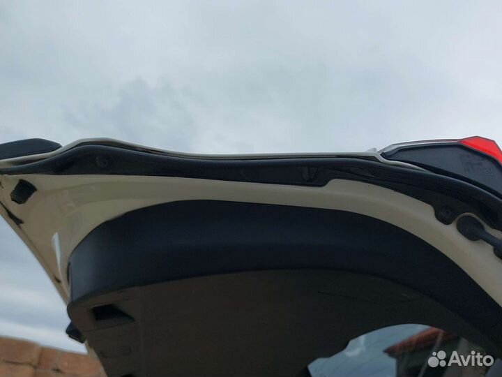 Toyota Rav4 XA50 датчик защемления багажника