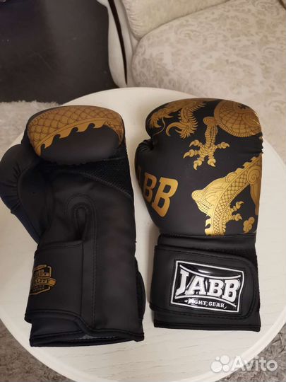Боксерские перчатки jabb 10 унций