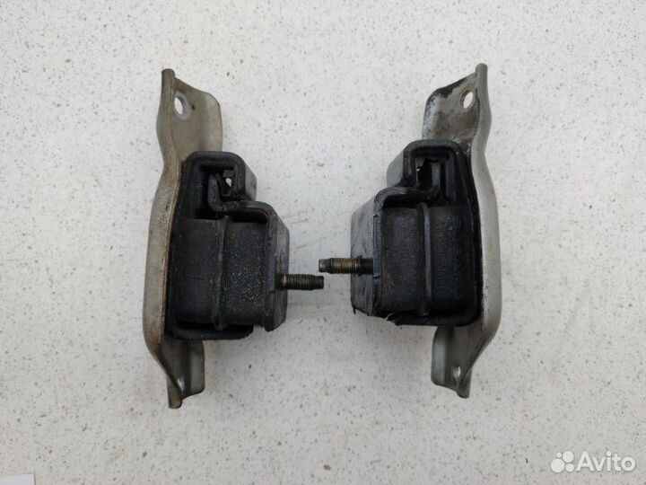 Подушка двигателя Subaru Forester SH5 EJ204