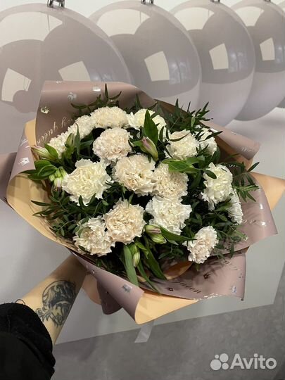 Букет подарок живые цветы диантусы