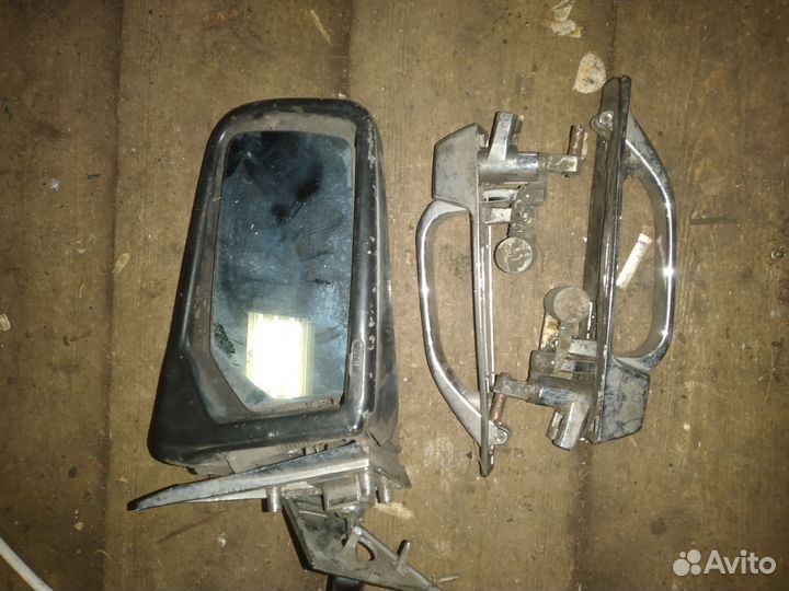 Зеркало правое на mercedes 123