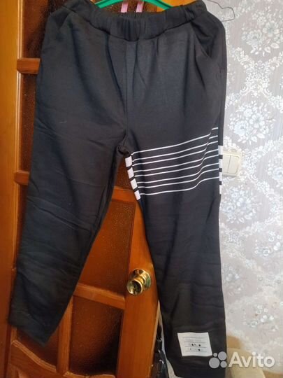 Спортивный костюм женский