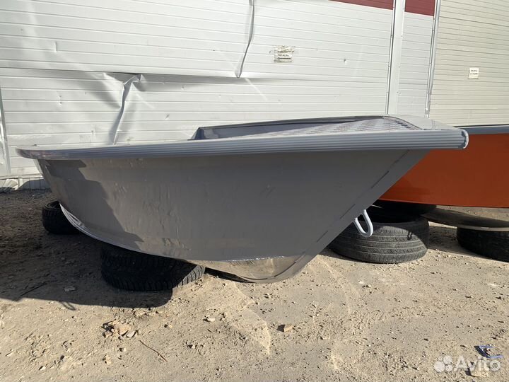 Моторно-гребная лодка bester 390М белая-матовая