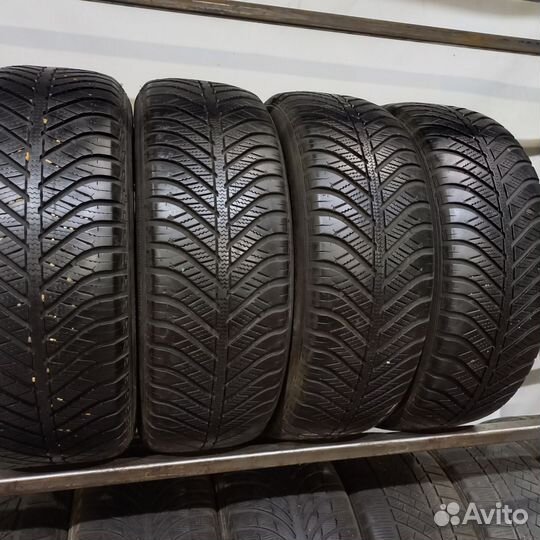 Goodyear Vector 4Seasons 205/55 R16