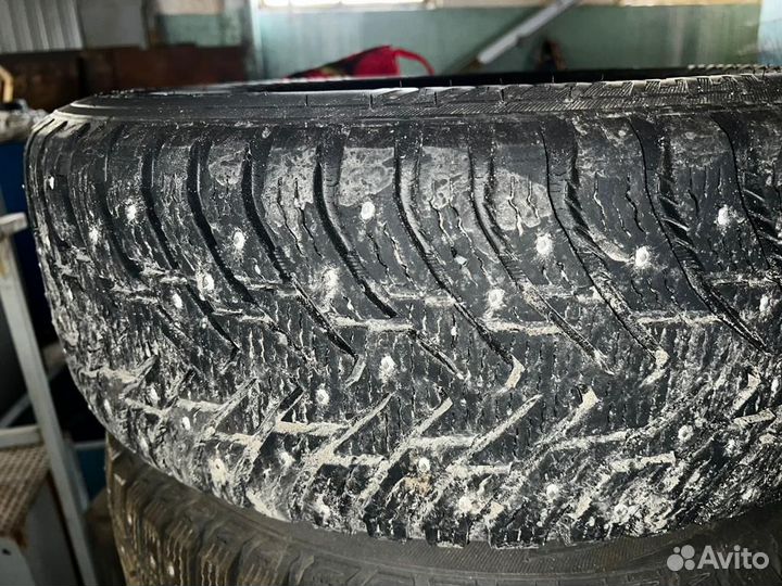 Nokian Tyres Hakkapeliitta 8 215/65 R16