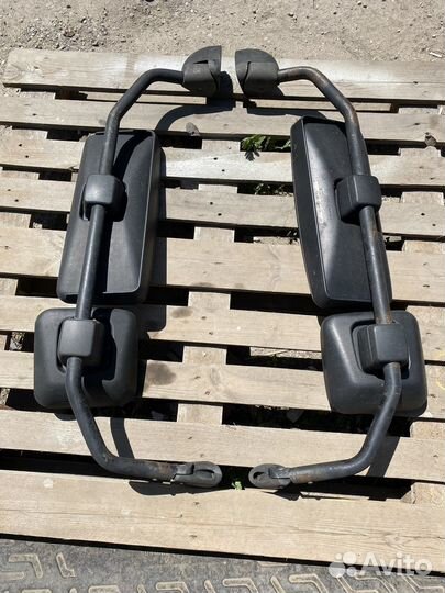 Зеркало заднего вида