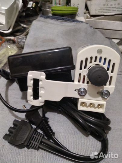 Двигатели и педали для оверлока и швейных машин