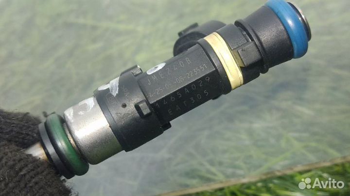 Форсунка топливная Mitsubishi Lancer CY4A 4B11