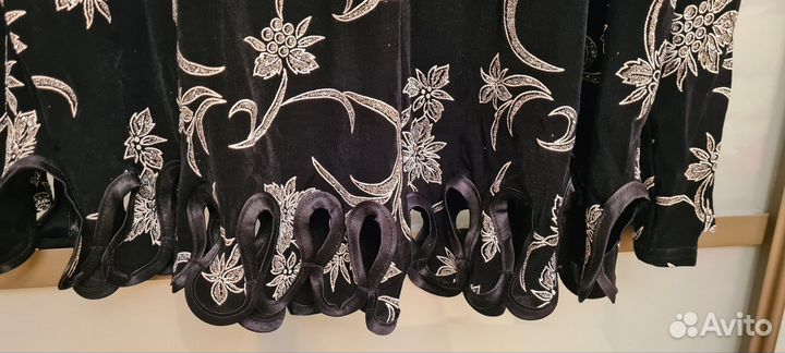 Блузка нов. Р. 58-60 серебряные цветы