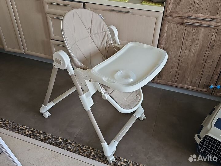 Стульчик для кормления capella