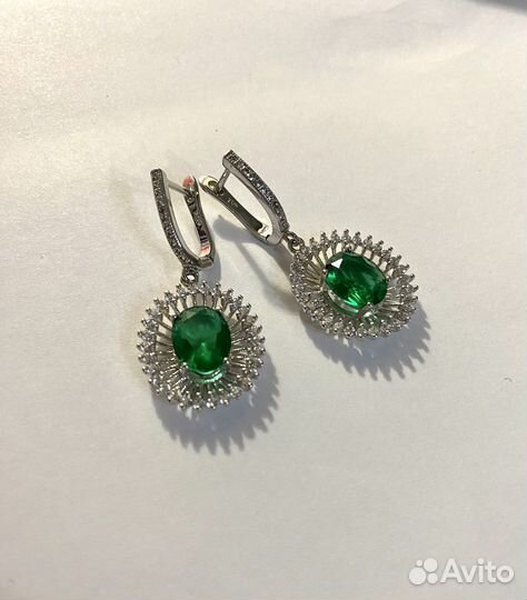 Серьги с камнями