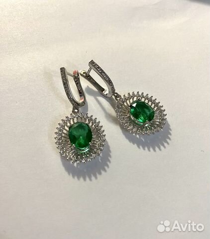 Серьги с камнями