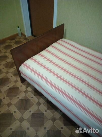 Отдам даром кровать