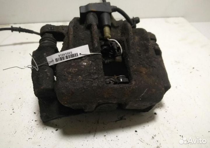 Суппорт передний левый Mercedes-Benz C-Class