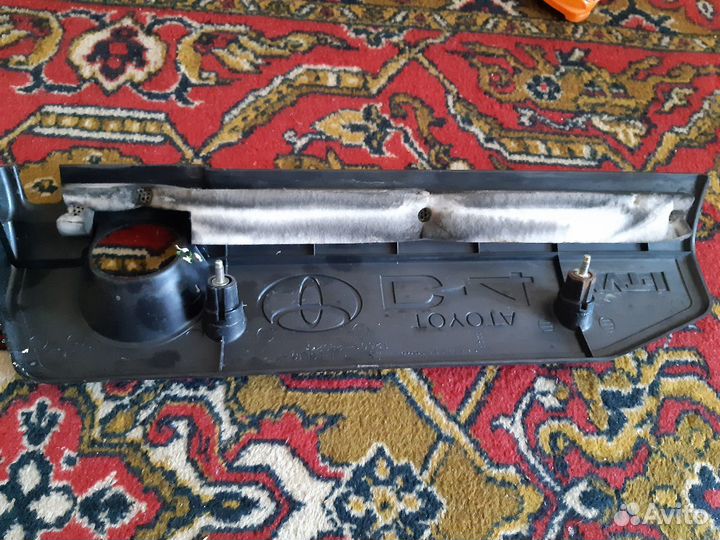 Крышка двигетлья