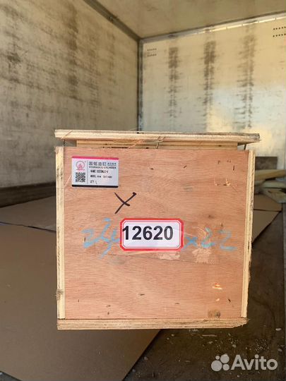 Hitachi zx250lcn гидроцилиндры стрелы