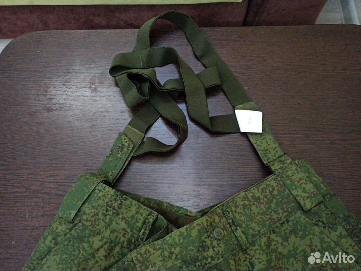 Военная форма зимние штаны пиксель раз 56 рост 4