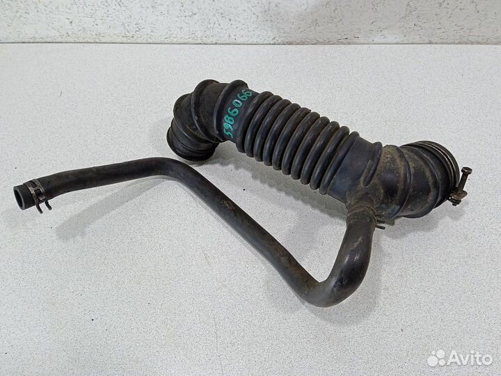 Патрубок воздушного фильтра