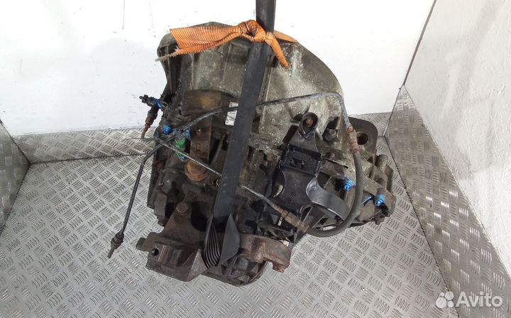 МКПП (механическая коробка переключения передач) R