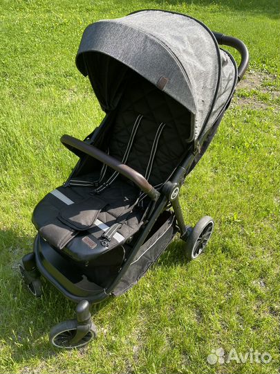 Коляска прогулочная bubago