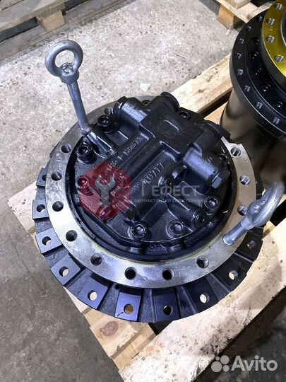 Редуктор хода Hitachi ZX250LC-5B