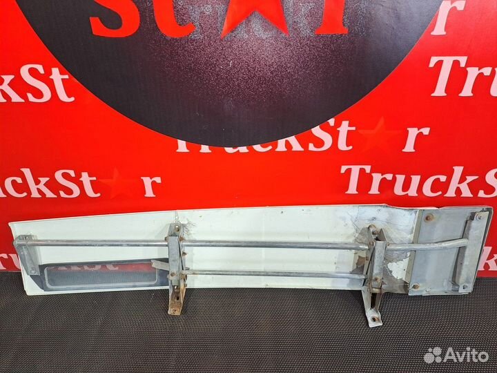 Спойлер кабины боковой правый Daf XF105