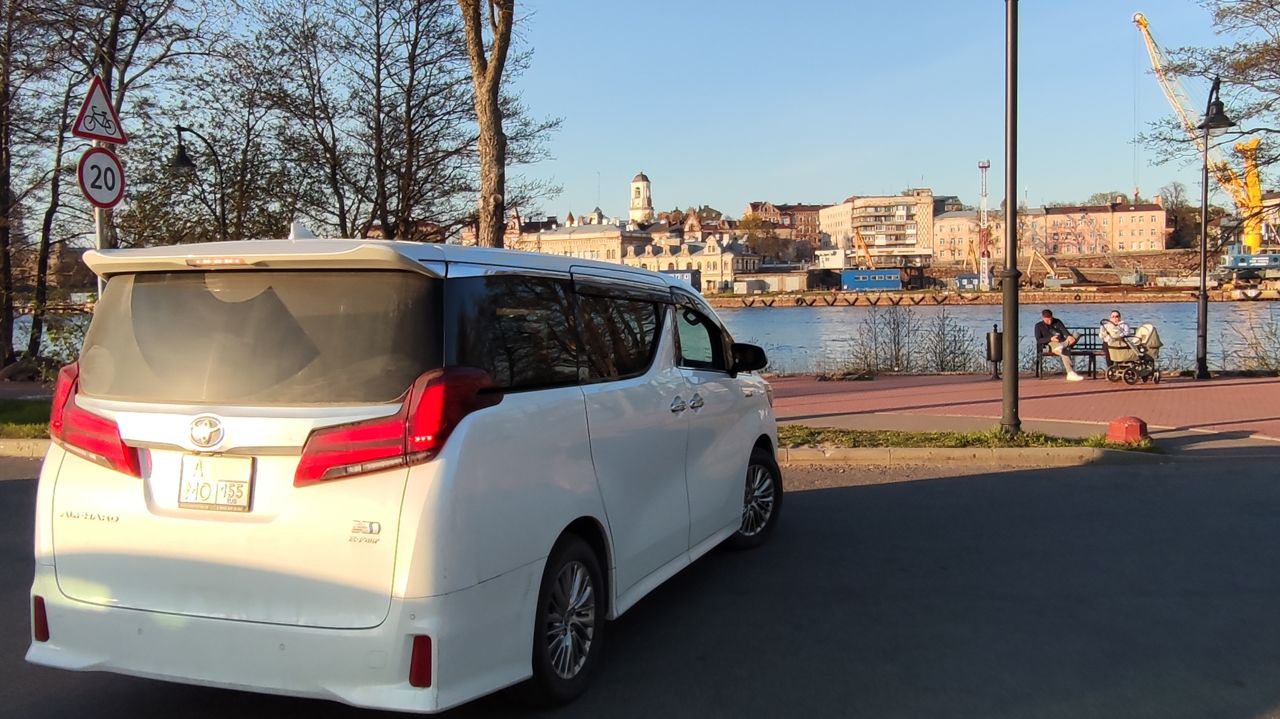 Toyota Alphard: фото владельца