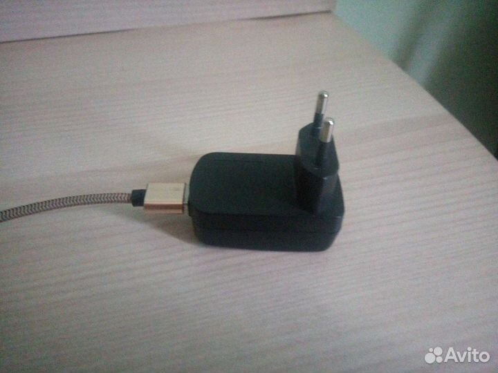 Провода и блоки зарядки на телефон новые