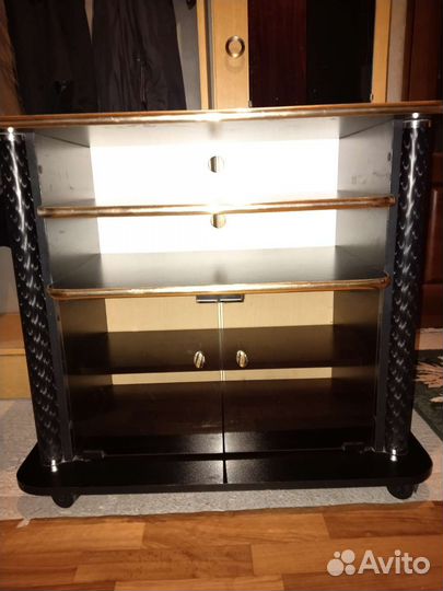 Тумба под телевизор