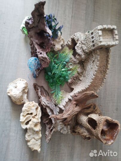Гроты и коряги для аквариума