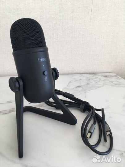 Продаю микрофон Fifine K678