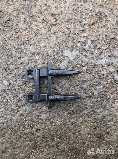 MacDon. Пальцы противорежущие. 118344