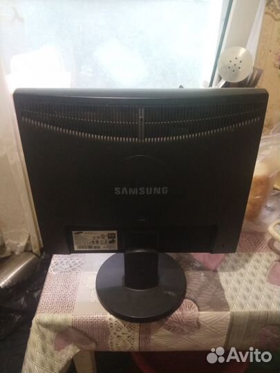 Samsung 943nw
