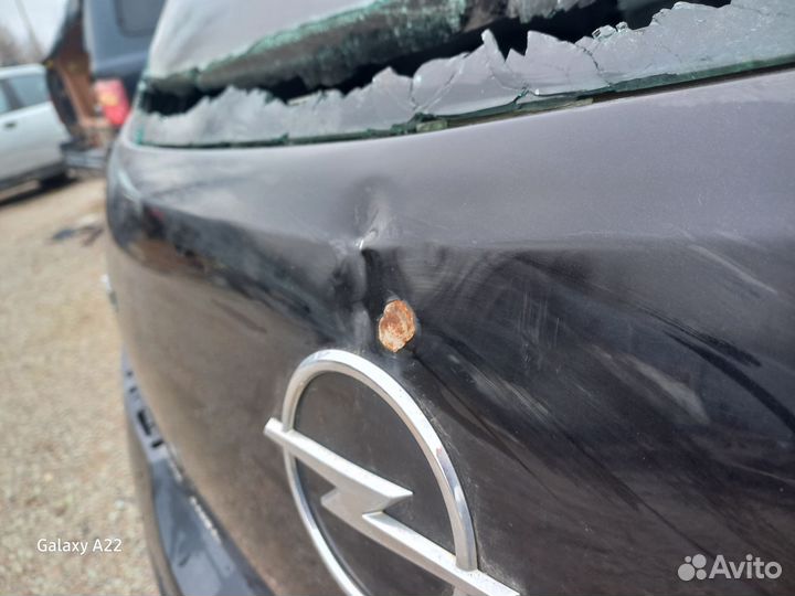 Крышка багажника Opel Corsa D