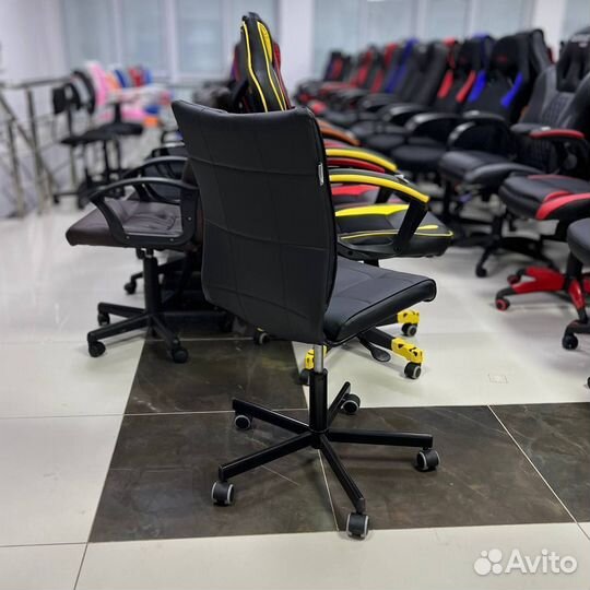 Офисное кресло CH-330 (цвета)