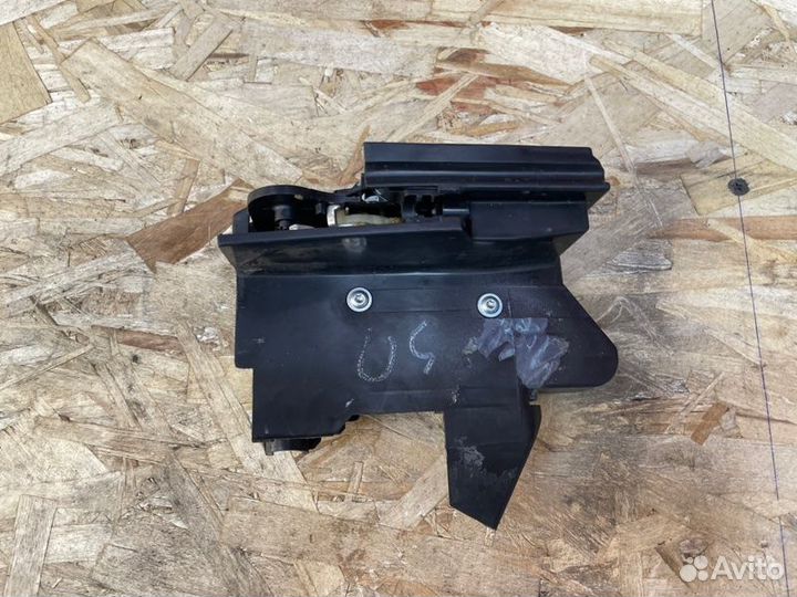 Замок двери задний правый LADA Vesta